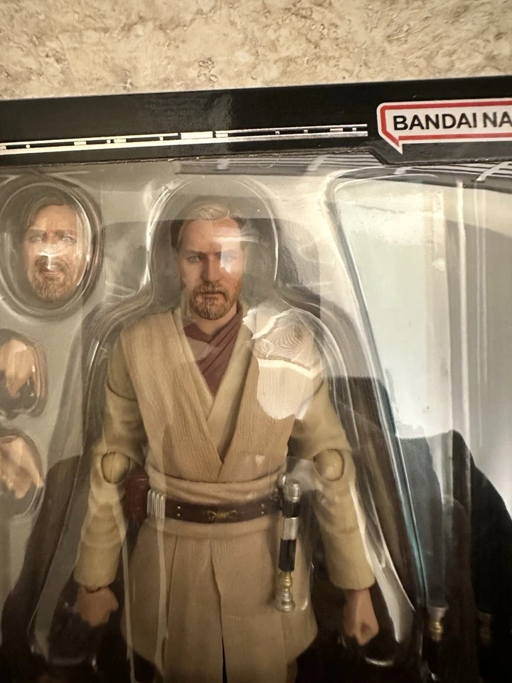 Bandai SH Figuarts Star Wars Revenge of The Sith Obi Wan Kenobi Classic Version - Image 2 of 4