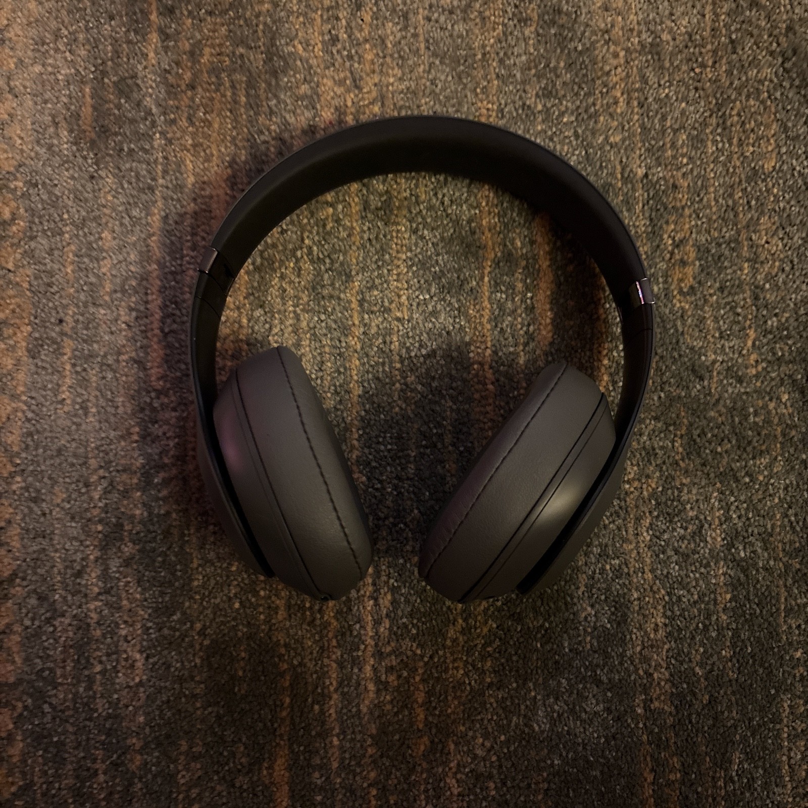 Beats by Dr. Dre Solo3 Wireless Headphones - Asphalt Gray (MPXH2LL/A)