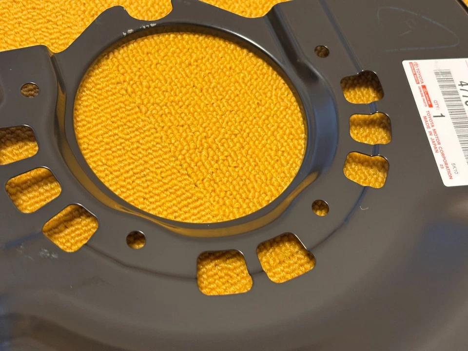 Toyota Genuine RAV4 2001-2005 Front Disc Brake Dust Cover Left Right Pair OEM - Image 3 of 4