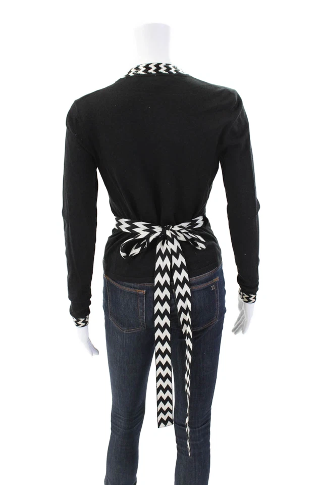 Suéter envolvente Diane Von Furstenberg para mujer Chevron con cuentas negro blanco pequeño Foto 3 de 4