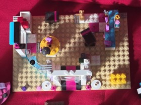 Lego 41093 Friends  Hair Salon mini-doll figure Emma Natasha AS PICTURE
