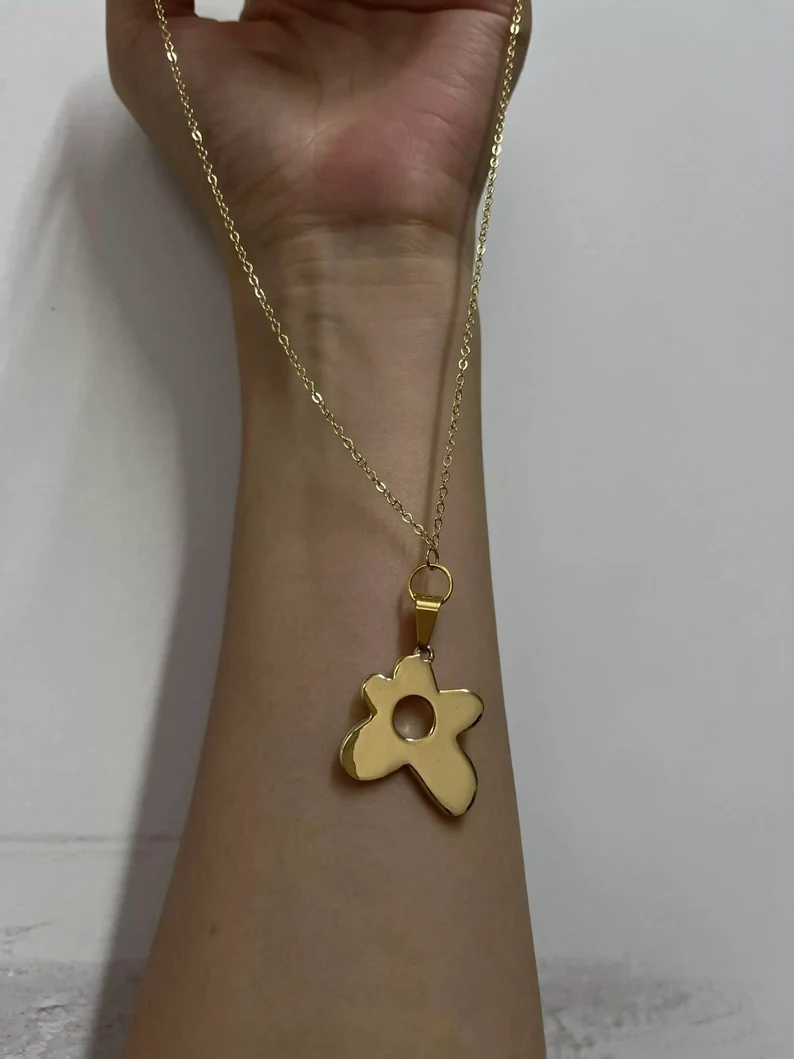 Gold Le Fleur Charm Necklace, Golf Wang, Tyler The Creator Gold Le Fleur Charm Necklace, Golf Wang, Tyler The Creator