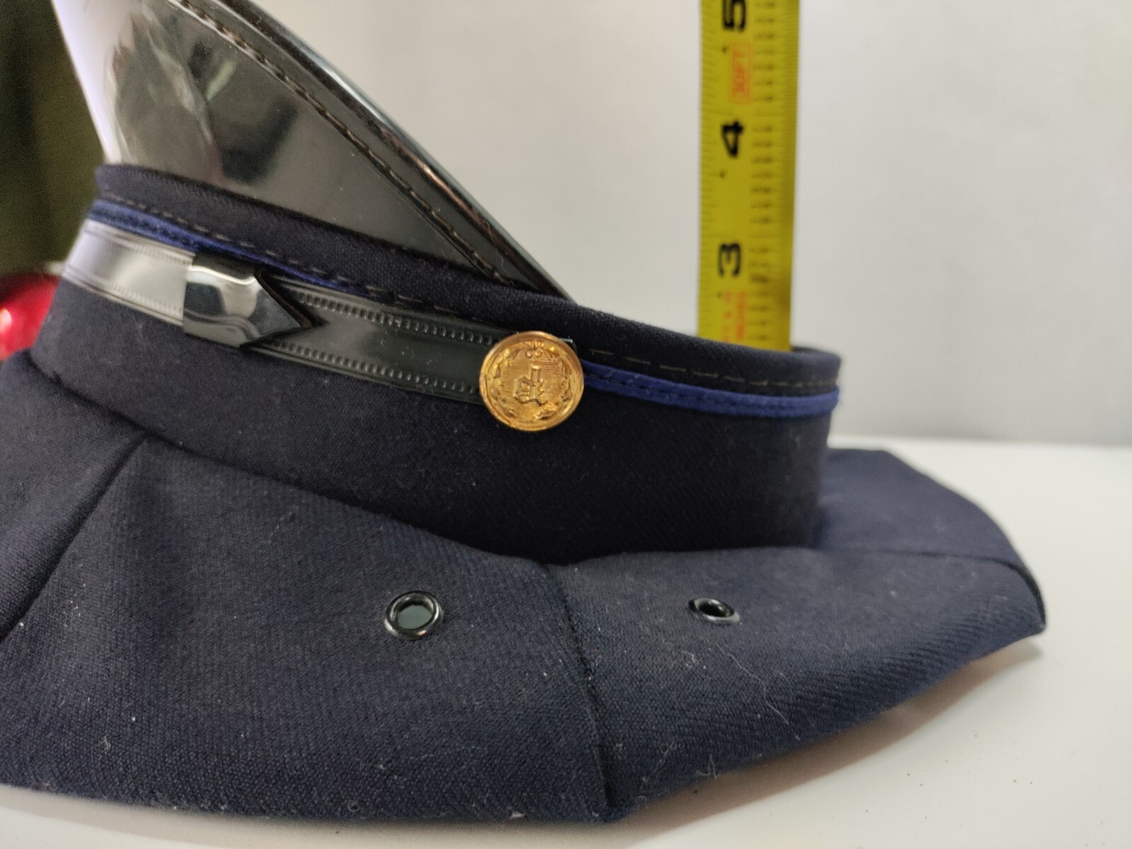 VINTAGE BLUE W/BLACK BAND CHICAGO POLICE DRESS CAP SIZE 6 3/4, W/ BRASS