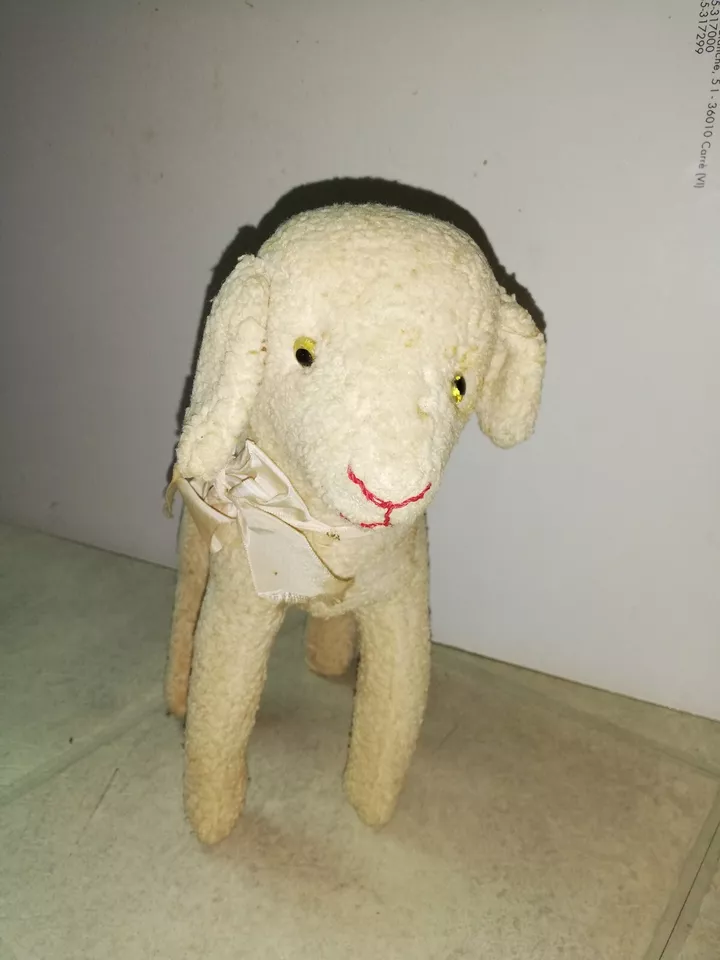 PELUCHE ANCIENNE-JOUET-MOUTON AVEC RUBAN.ANNEE 30-STEIFF? 30 cm DE HAUT.BEL ETAT - Photo 3/4
