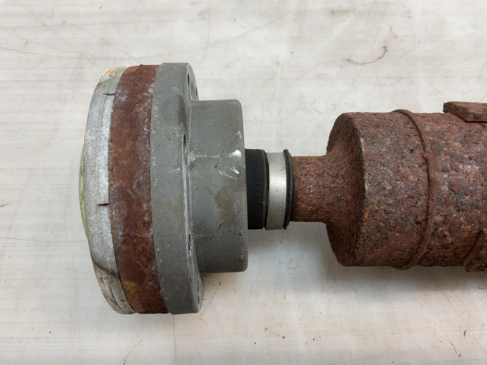 Jeep JK Wrangler Front Driveshaft Automatic Trans P52853317AC 2007-2011 067492 - Image 2 of 4