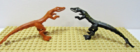 LEGO Lot of 2 MUTANT LIZARDS MINIFIGURE DINOSAUR RAPTOR DINO 7475
