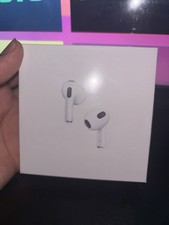 Apple AirPods 3rd Gen Bluetooth Wireless In-Ear Earbuds White w/ Charging Case