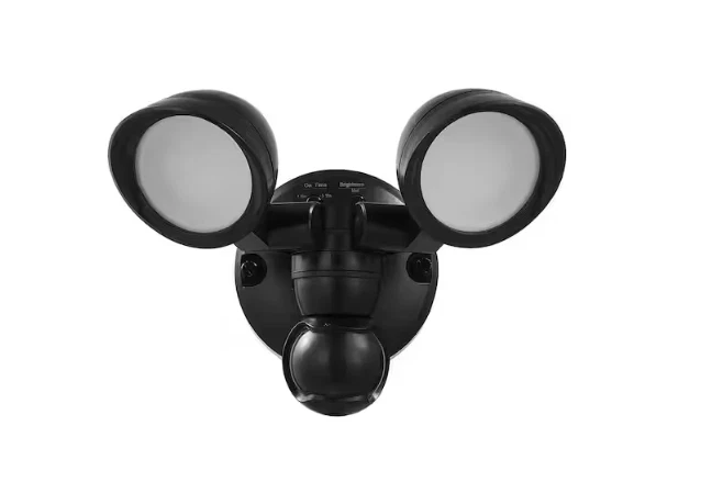 Defiant 17000018 MaxDetect 240° Black Wired 2-Head LED Security Flood Light - Image 2 of 4