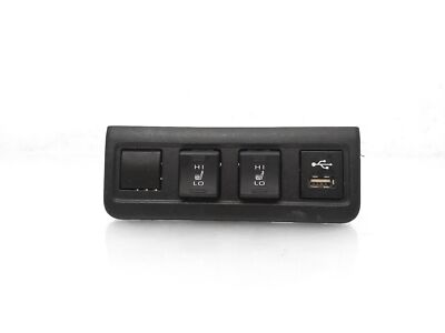 2022 Toyota Corolla Cross Xle Usb Port & Heated Seat Switches