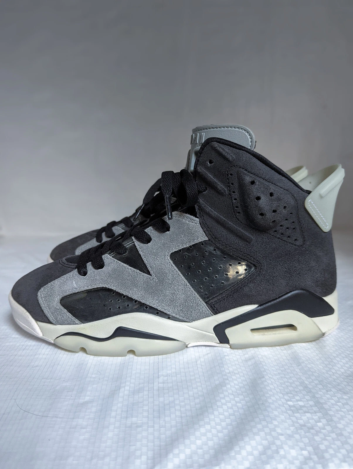 PULITO! Taglia 7 5 Uomo 9 Donna Jordan 6 Retro Tech Cromo Grigio Fumo senza scatola