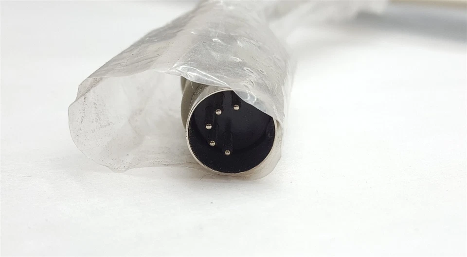 Fujitsu FKB4725-101 5-Pin DIN Mechanical Clicky QWERTY 104-Key Keyboard NEW - Image 4 of 4