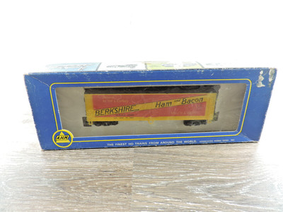 AHM Private Owner Reefer 5296 I B Ham Berkshire Ham and Bacon HO