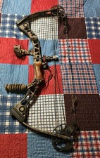 MATHEWS STITCHBACK COMPOUND HUNTING BOW RH LO...