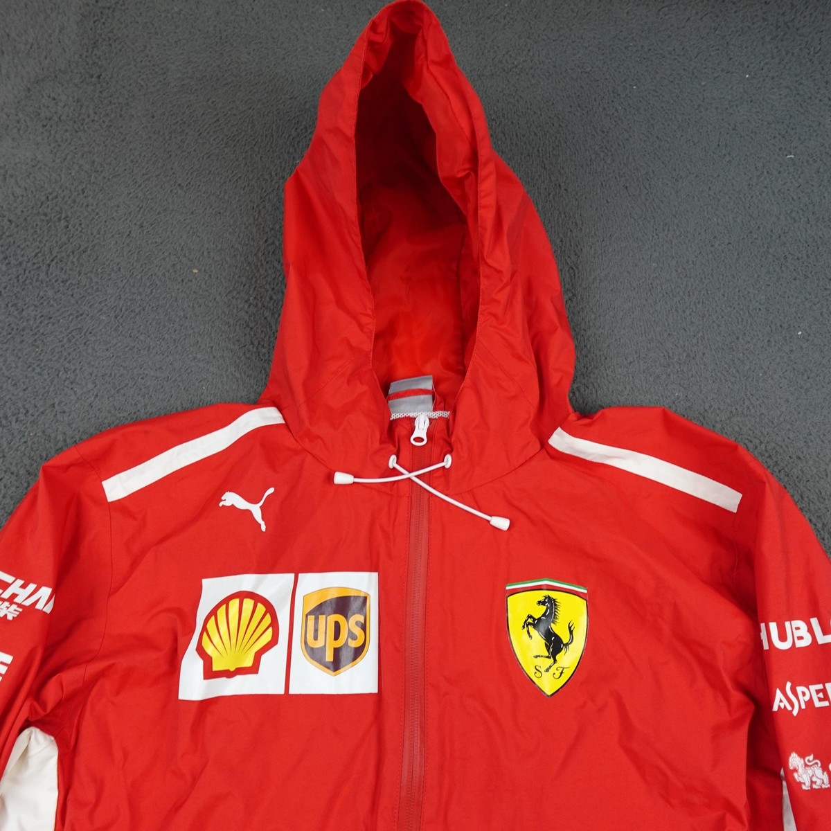 Scuderia Ferrari F1 Jacket Mens XL Red White Hooded Shell Puma