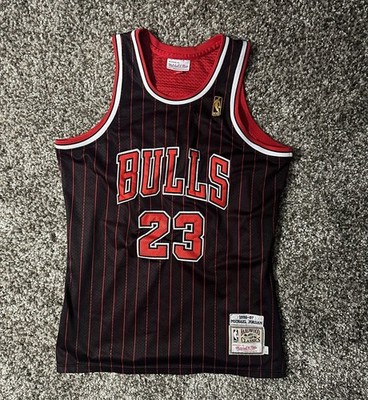 AUTHENTIC Mitchell & Ness Michael Jordan Chicago Bulls 1996-97 Hardwood Classics