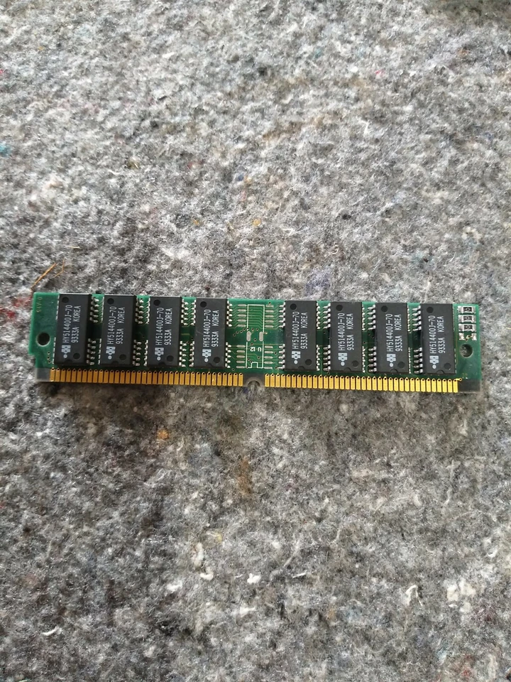 Hyundai Memory card HYM532100M-70N 33414 SM - Image 2 of 2