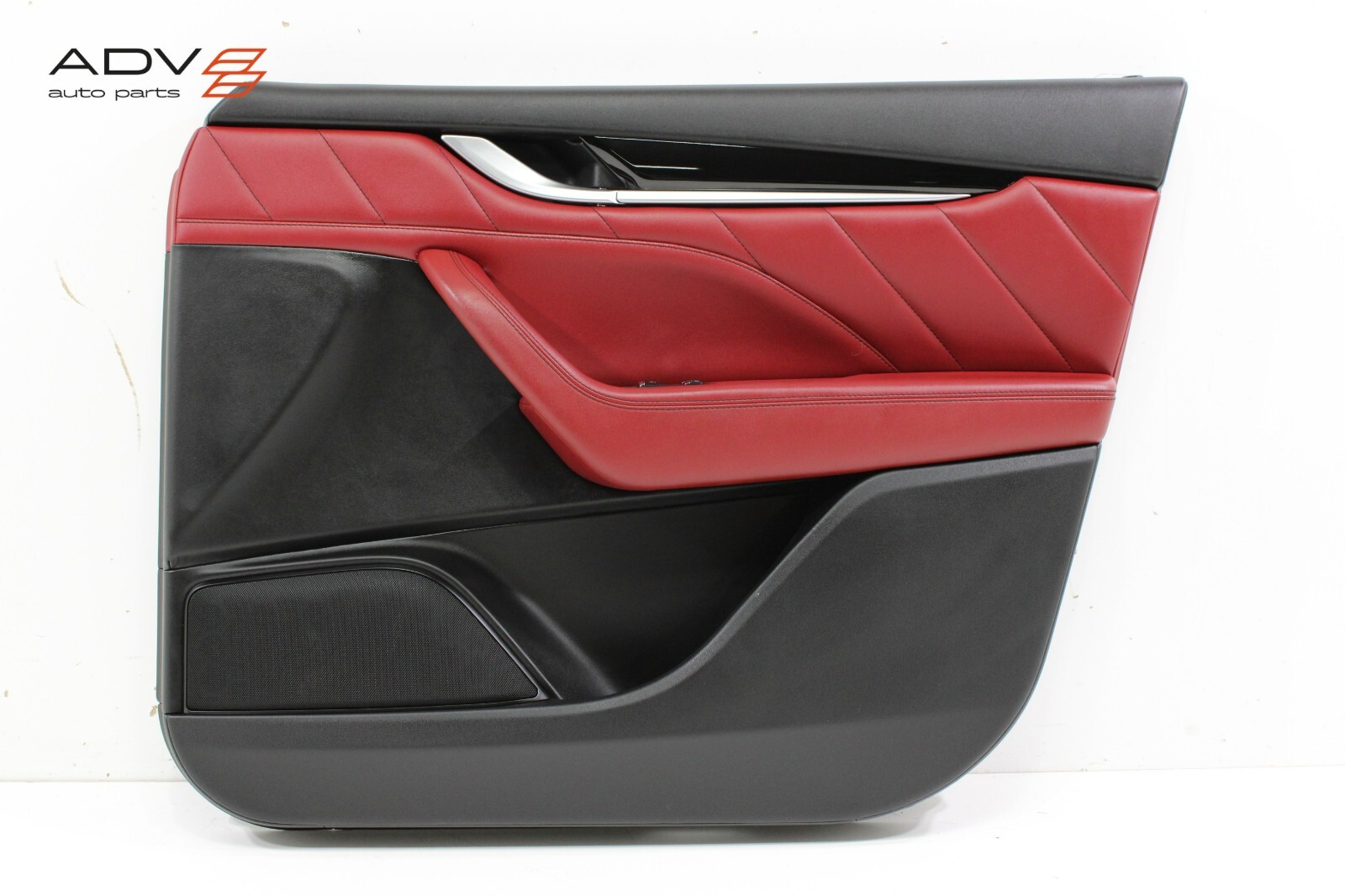 2017 - 2020 MASERATI LEVANTE FRONT RIGHT SIDE INTERIOR DOOR PANEL TRIM COVER OEM