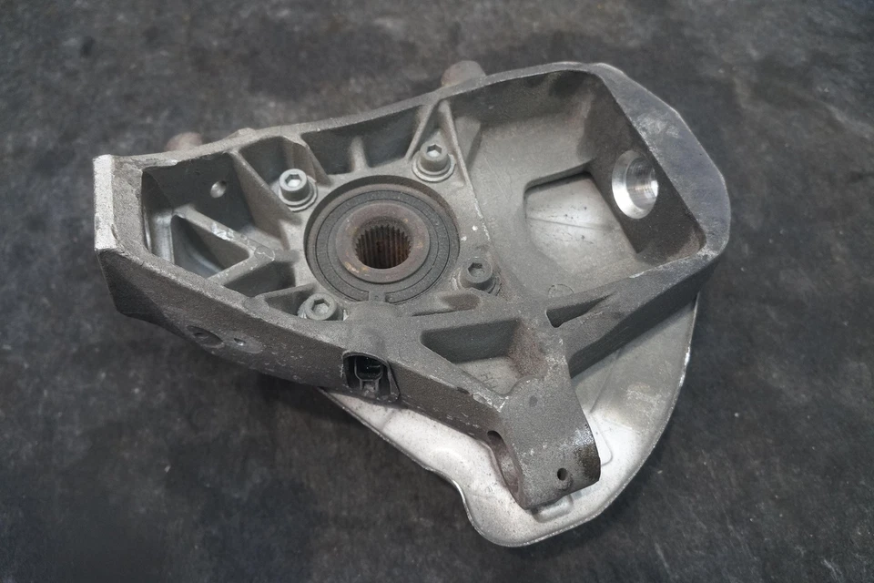 Buje de rueda nudillo husillo delantero derecho 7G43-3K186-AB Aston Martin V8 Vantage 2006 Foto 3 de 4