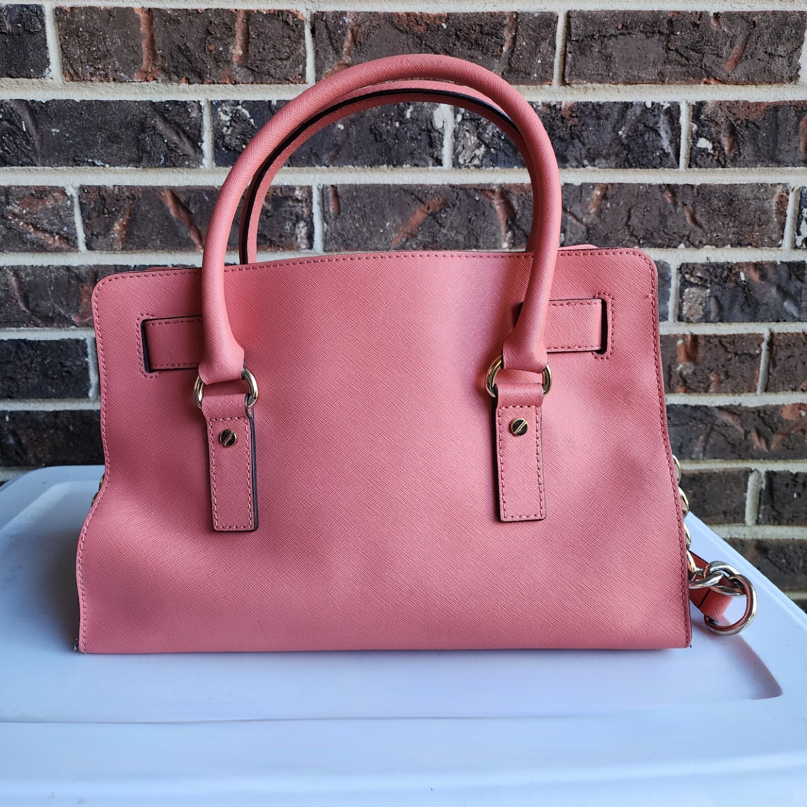 michael-kors-hamilton-east-west-satchel-saffiano-leat-gem
