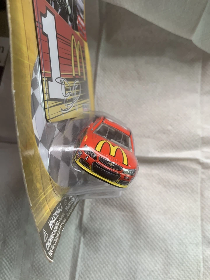 Nuevo en paquete 2017 NASCAR Authenticics #1 Jamie MCMURRAY MCDONALDS CHEVY SS CHIP GANASSI Foto 4 de 4