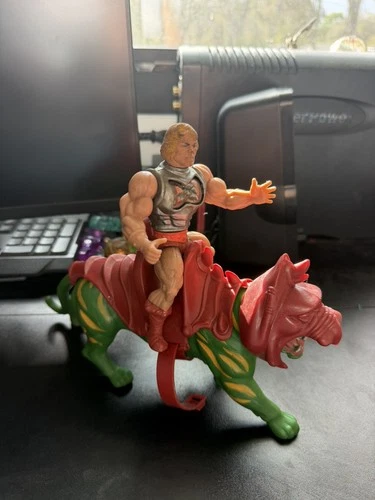 Vintage MOTU Masters of Universe BATTLE ARMOR HE-MAN & BATTLE CAT