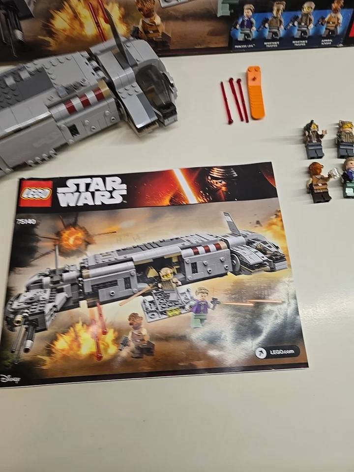 LEGO Star Wars Resistance Troop Transporter 75140 Caja Completa Mini Figuras Instrucciones Foto 2 de 4