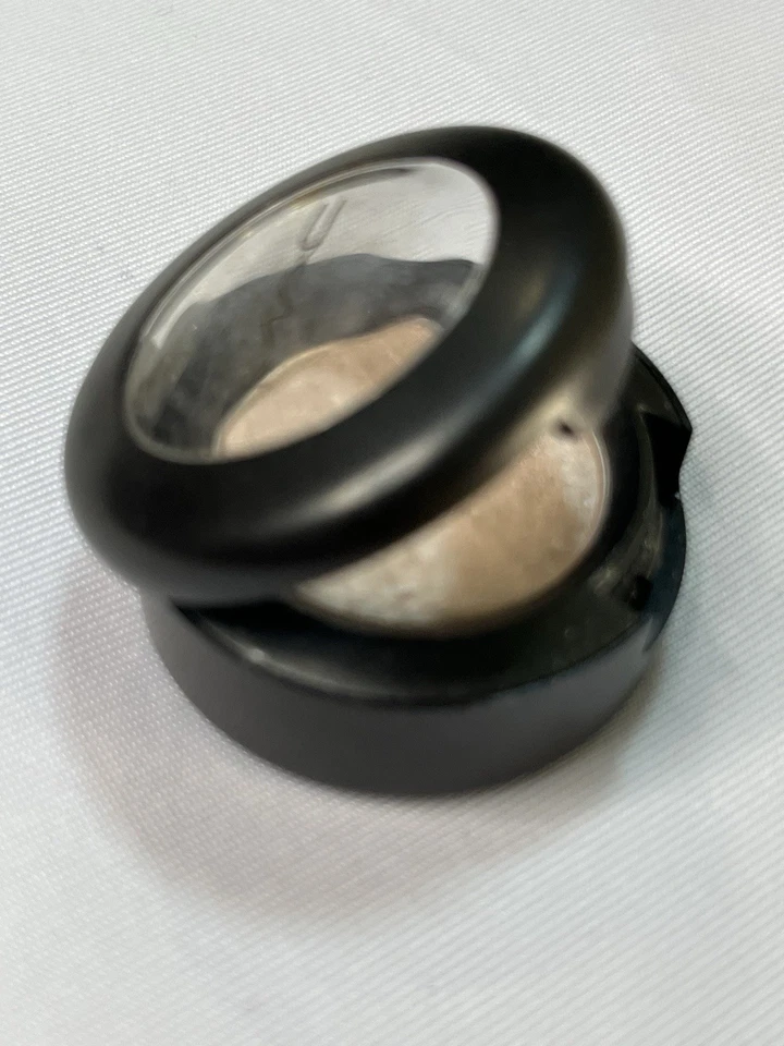 MAC eyeshadow PHLOOF frost ~ Very Rare - Image 4 of 4