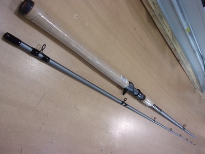 SHAKESPEARE UGLY STIK ELITE  9 foot extra heavy casting rod