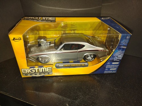 BIG TIME MUSCLE 1969 Blown Chevy Silver CHEVELLE SS 1:24 MIB