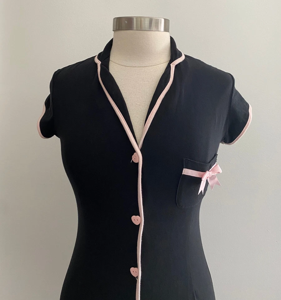 Camisón Betsy Johnson Intimates Botón Delantero Negro Talla Pequeña Foto 2 de 4