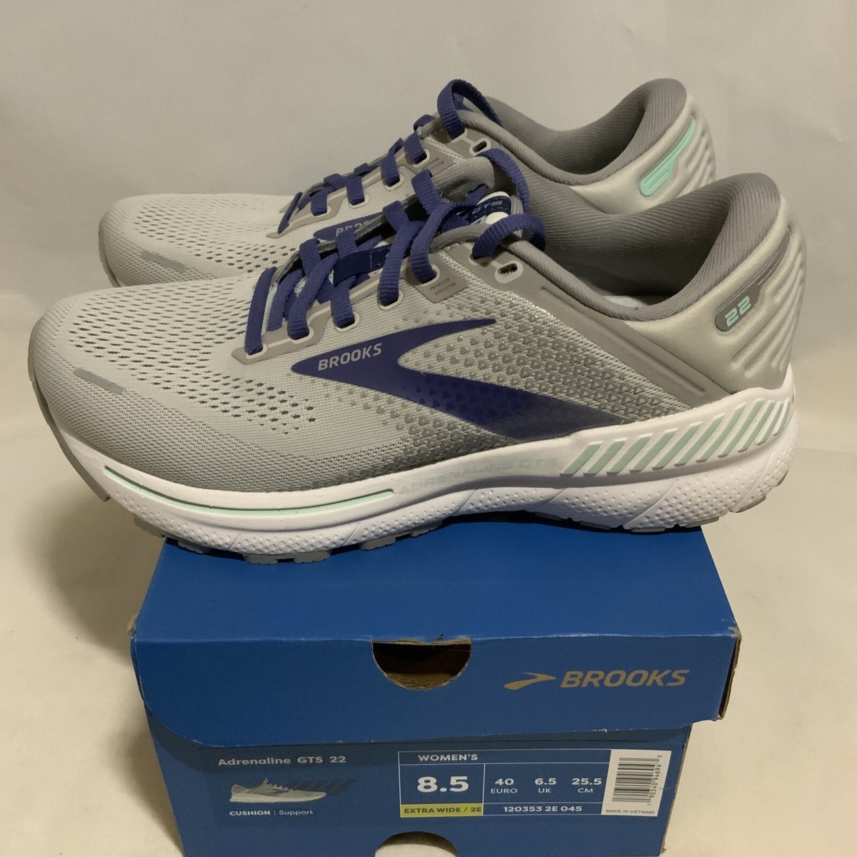 Brooks adrenaline womens size 8.5 hotsell