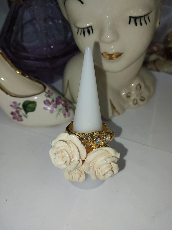 ANILLO ROSA RESINA CREMA/MARFIL BELLEZZA ITALIA 🌟 HSN anillo flor bonito! Foto 3 de 4