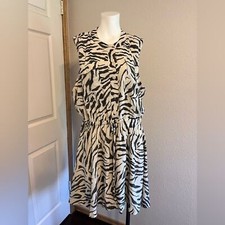 Nine West  charcoal, gray and cream zebra striped  Women's sleeveless dress XXL