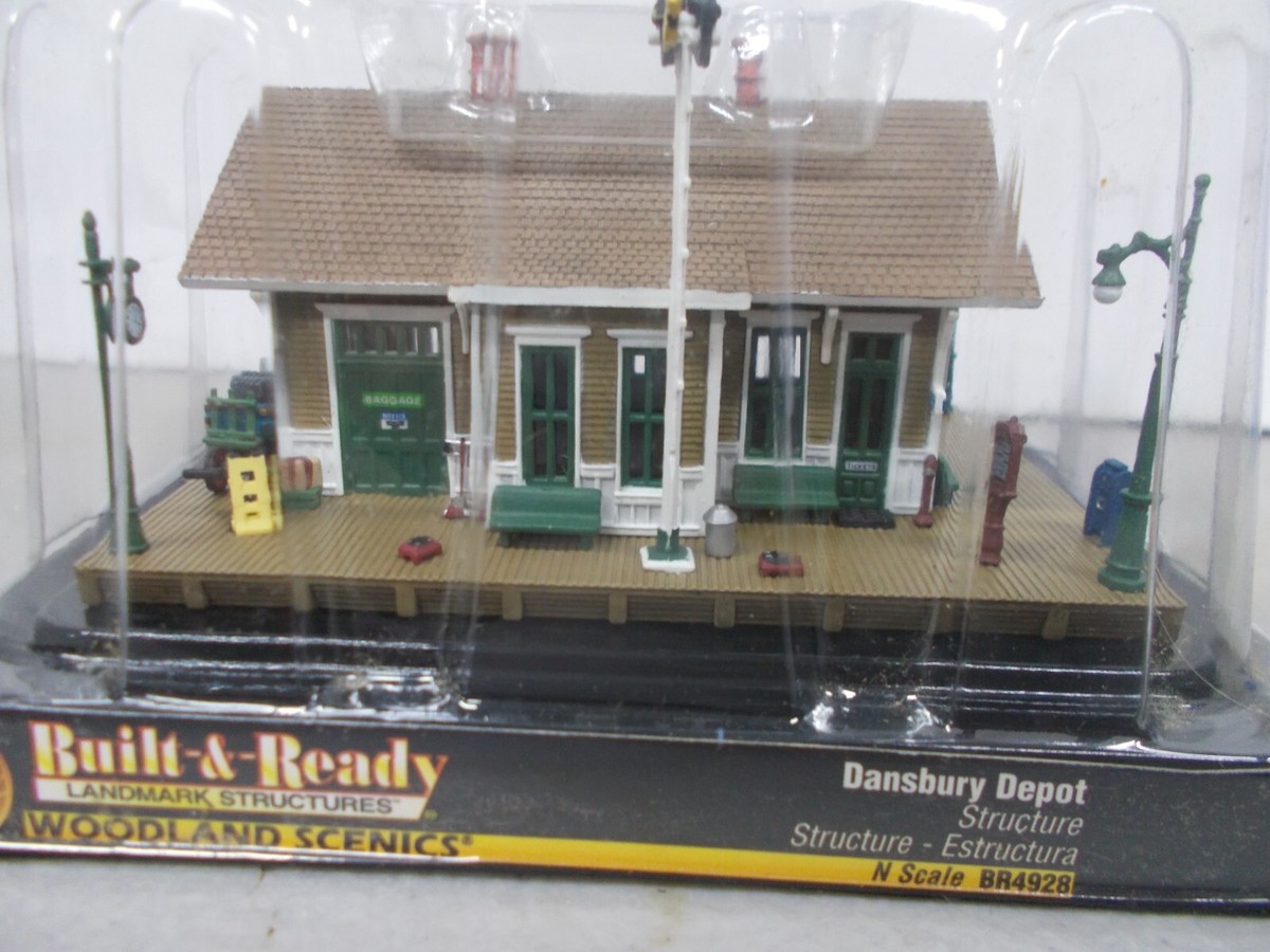 WOODLAND SCENICS BR4928 DANS BURY DEPOT BUILT-&-READY ~N
