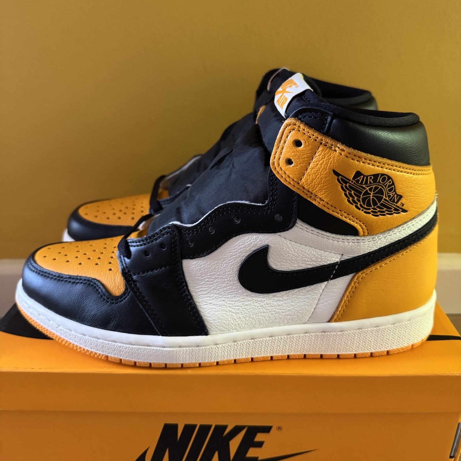 Air Jordan 1 Retro Alto OG Reino Unido 8,5 EUR 43,5 EE. UU. 9,5 Taxi Puntera Amarilla 555088 711