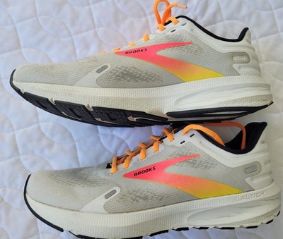 brooks launch 9