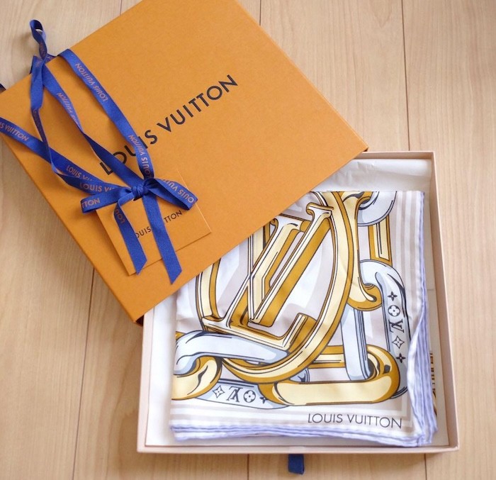 Louis Vuitton Scarf Stole Bejeweled M77655 Gold Chain Accessory