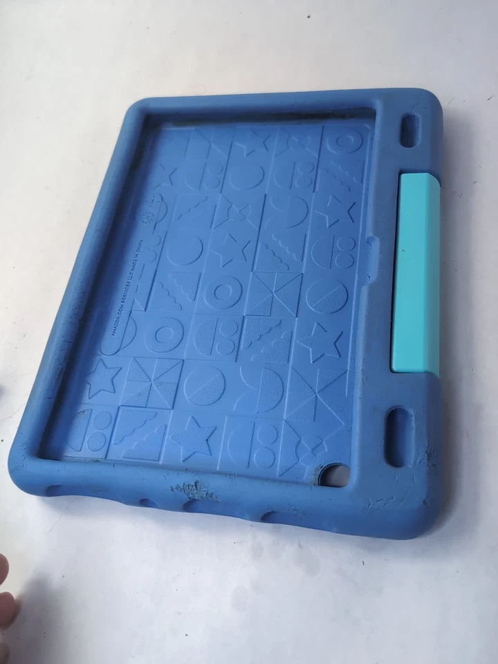 Amazon Fire HD 10, 11th Gen, 32GB Wi-Fi 10.1" T76N2B Kids Tablet Black & Blue - Image 2 of 4