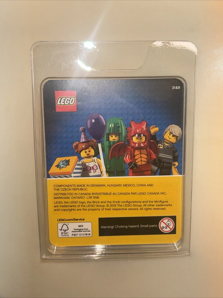 Lego Jugador de Hockey Minifigura Ottawa, Canadá 2019 Gran Inauguración Versión Empleado Foto 2 de 3