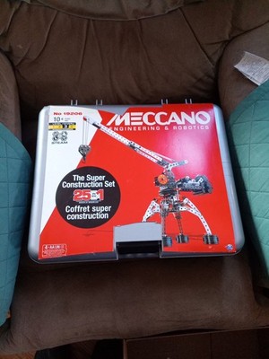 Meccano Engineering and Robotics, The Super Constuction Set, New As See In Photo