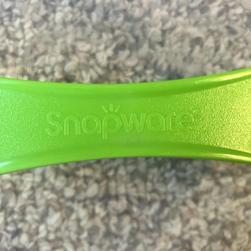 Snapware 4 Compartment Plastic Container Snap Fruit Vegetable Colander - Image 4 of 4