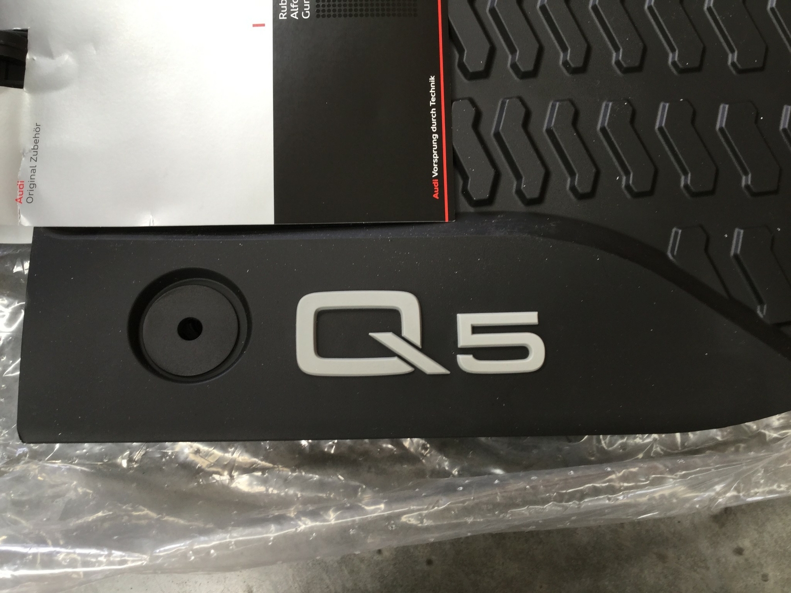 New Genuine 2017 Audi Q5 Front Rubber Floor Mats 80C061501041 eBay