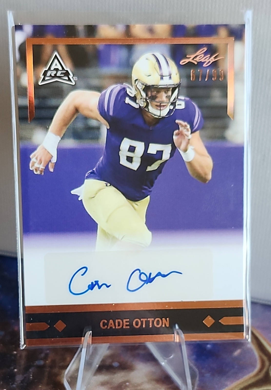 2021 Leaf - 1991 Autographs Cade Otton #GLR-CO2 Bronze Spectrum /99 (AU, RC)