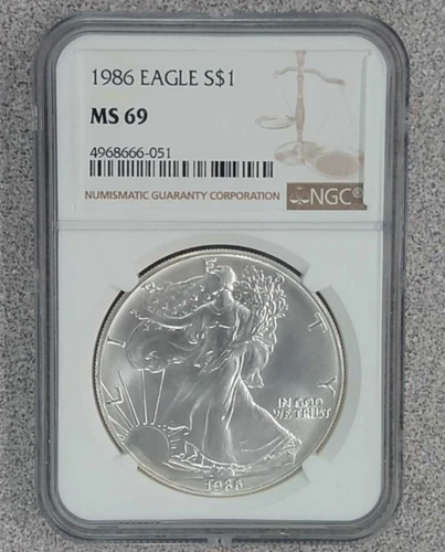1986 BU American Silver Eagle NGC MS69 (051)