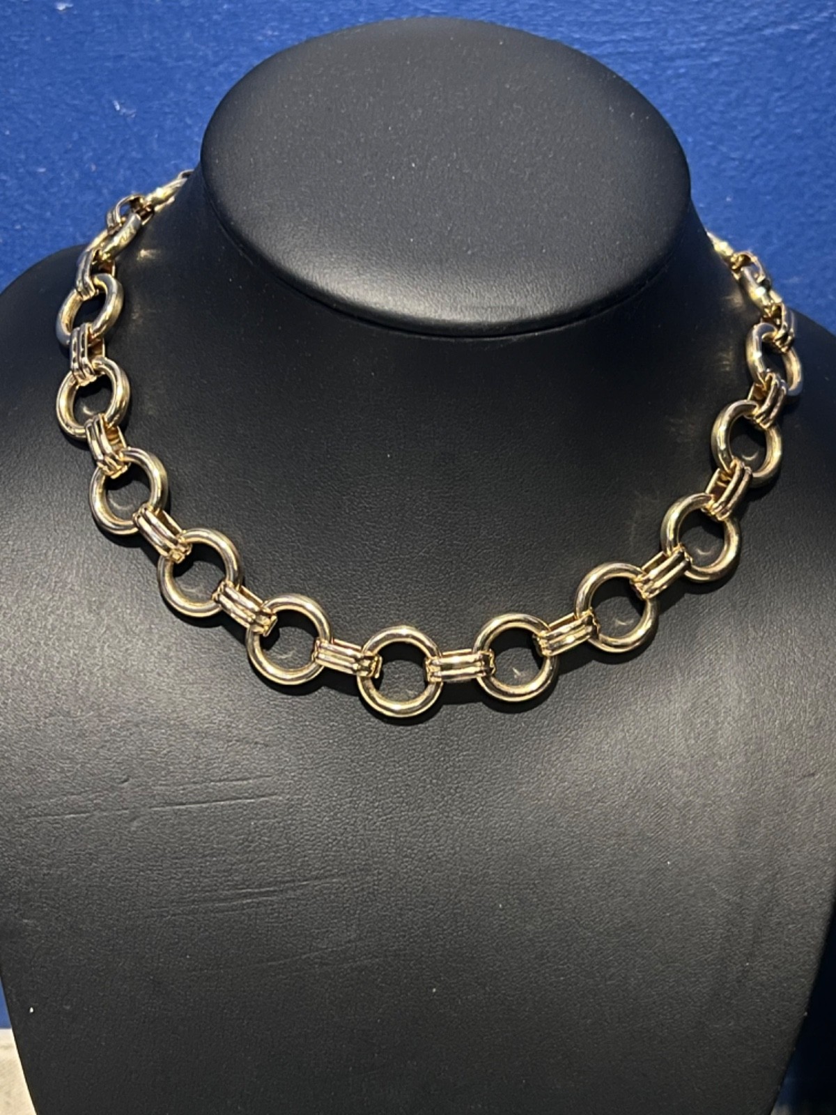 EXPRESS Gold-tone Interlocking Circular Link Stat… - image 1