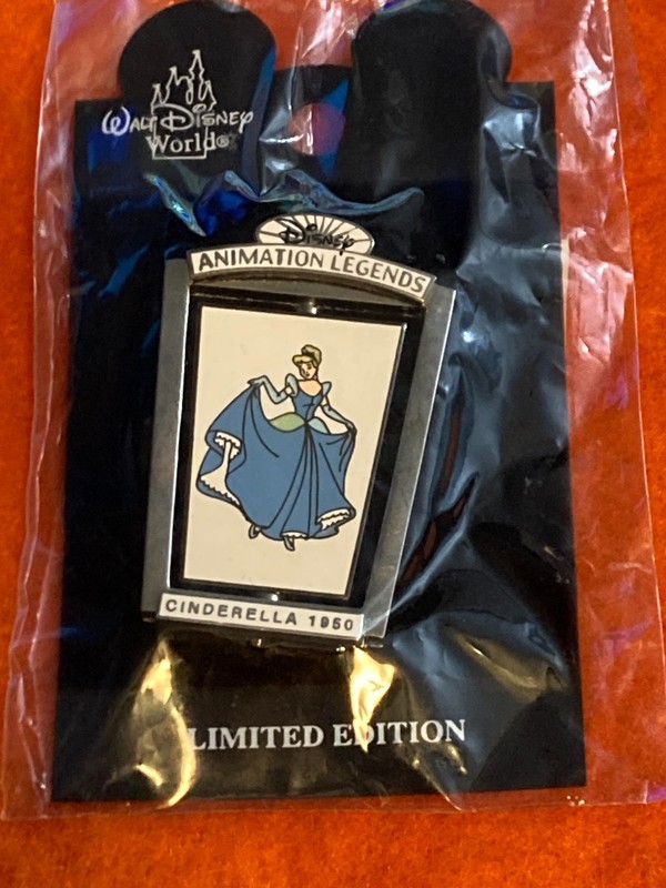 10978    WDW - Cinderella 1950 - Disney Animation Legends Series #6