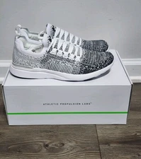 APL TechLoom Breeze Sneakers White Black Ombre Mens 7.5 Womens 9