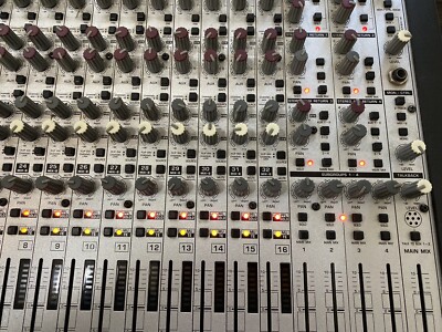 Behringer Eurorack MX 3242X 32 Input 4 Bus Mixing Console W/ Power