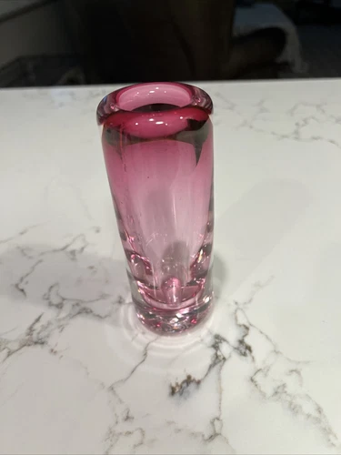 Beautiful Hand Blown Pink Studio Art Glass Vase 5.5” Signed A H 90 G L S