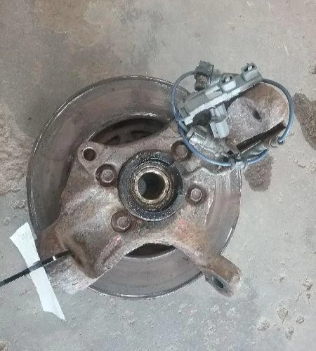 2004-2008 GMC Canyon Front Left Driver Spindle Knuckle Assembly Oem - Image 2 of 4